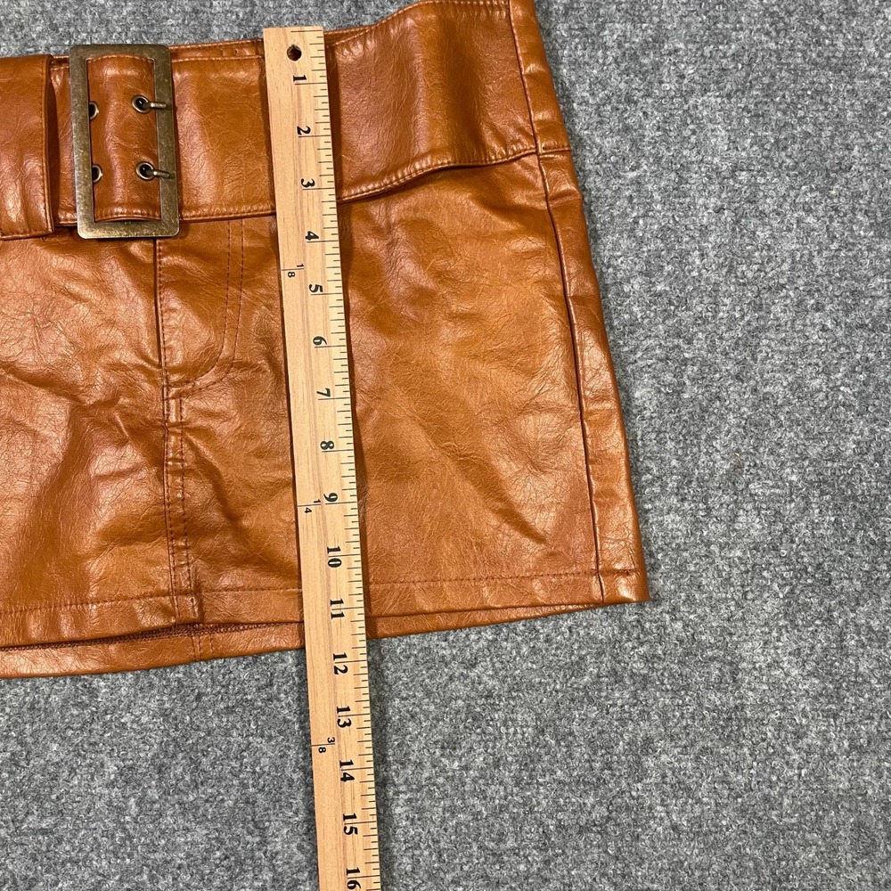 NWT Lioness Uma Mini Skirt Womens XS Tan Faux Vegan Leather Buckle - Picture 4 of 6